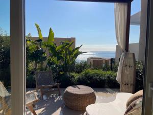 3-bedroom beach villa with a pool and jacuzzi in Green Coast Palase