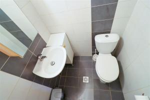 Apollonas Beachfront Apartment 1