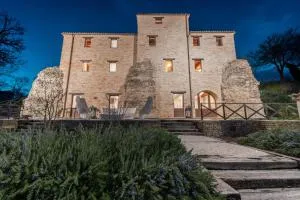 Porta Gemina History Lodge - Colbuccaro