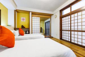 国際通り車で5分 ビーチ3分の魅力的な宿泊施設 駅まで徒歩7分 那覇市のディープな観光エリア M city