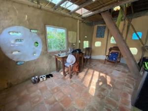 Sweet little cabin in ecological artist community