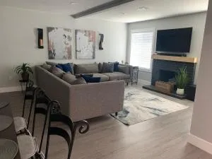 3 miles from Disneyland New remodeled house - فولرتون