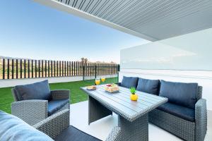 WintowinRentals Exclusive Apartment with a Large Terrace in the Coastal Paradise of Torre del Mar - 4hvězdičkové hotely ve městě Torre del Mar