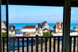Appartement pleine vue mer à 50m de la plage