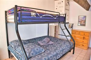 F3 house with terrace on the seafront