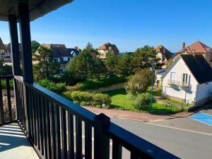 Appartement pleine vue mer à 50m de la plage