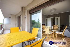 Apartment near airport
