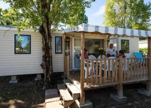 Campings Camping 4 etoiles - Piscine - efceih : photos des chambres