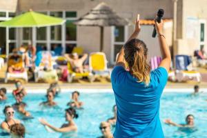 Campings Camping 4 etoiles - Piscine - efceih : photos des chambres