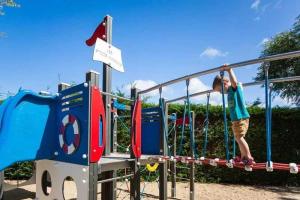 Campings Camping 4 etoiles - Piscine - efceih : photos des chambres