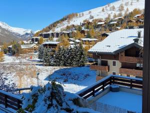 Appartements Studio 4 pers. avec coin montagne, proche pistes, secteur calme, balcon, garage - FR-1-516-171 : photos des chambres
