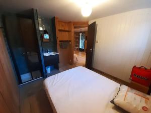 Appartement cosy neuf avec terrasse boisée, 5 pers, parking - FR-1-513-83