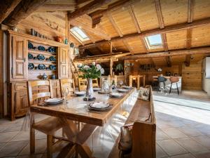 La Ferme à Juju - OVO Network