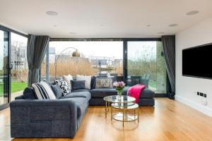 Minety Lake 25 ML25 Lower Mill Estate Cotswolds