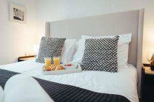 Contractors Retreat- free parking