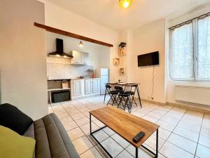 Appartements Creux de l-Eglise 2 - Cosy, Centre-ville, Calme, 4 personnes : photos des chambres