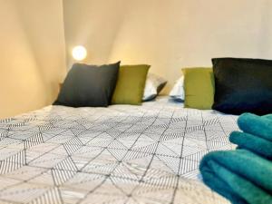 Appartements Creux de l-Eglise 2 - Cosy, Centre-ville, Calme, 4 personnes : photos des chambres
