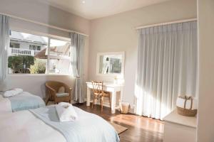 Seal Point, spacious beach villa on the beach