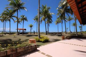 Para quem ama ficar na beira do mar, Casa Capela