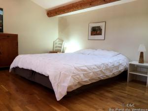 Maisons d'hotes AU PIED DU VENTOUX : photos des chambres