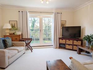 Wealden House - Westhampnett