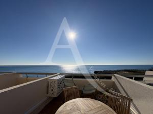 Studio cabine avec loggia et terrasse, 1er ligne et vue mer pour 4 personnes