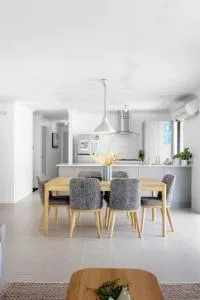 Jindee Beach 2km away, Magical memories in Butler - Butler