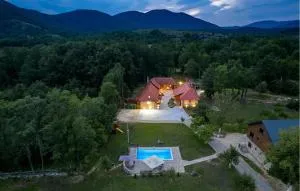 Awesome Home In Gracac With Sauna - Udbina