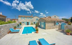 Gorgeous Home In Selina