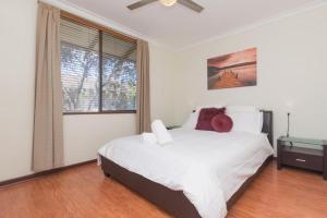 2 BR getaway - Almost 5km to CBD and 10km to airport