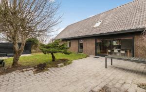 Amazing Home In Ebeltoft With Wifi