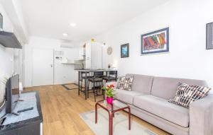 1 Bedroom Lovely Apartment In Rijeka 