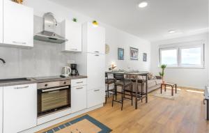 1 Bedroom Lovely Apartment In Rijeka 