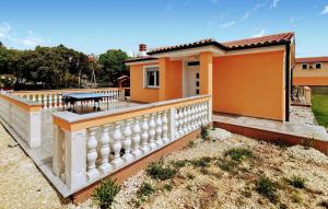 Cozy Home In Vodnjan With Wifi