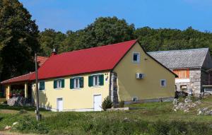 Nice Home In Zuta Lokva With Wifi