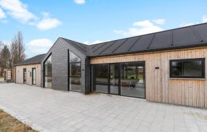 Gorgeous Home In Glesborg With Sauna