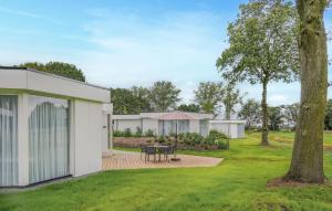 Beautiful Home In Afferden With Wifi