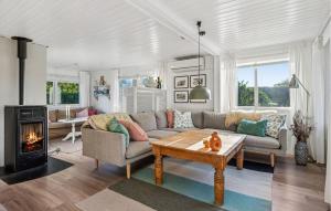 3 Bedroom Nice Home In Juelsminde