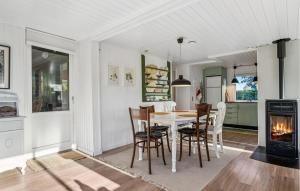 3 Bedroom Nice Home In Juelsminde