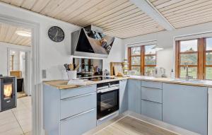 2 Bedroom Beautiful Home In Bogense