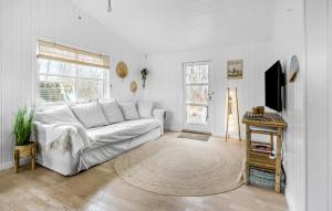 3 Bedroom Gorgeous Home In Rødby