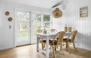 3 Bedroom Gorgeous Home In Rødby