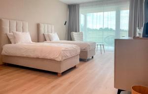 1 Bedroom Awesome Apartment In Binowo