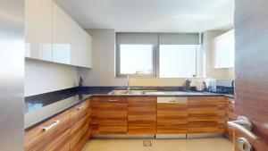 Vacationer Holiday Homes I Luxury 2 Bedroom I Marina Views I Close to JBR Beach