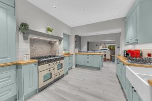 Harrogate Heights - Luxury 6 Bed Central Harrogate Home