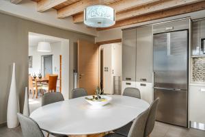 Astarte Villas - Pearl Private Villa with Pool