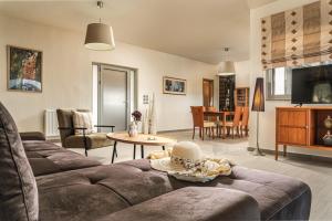 Astarte Villas - Pearl Private Villa with Pool