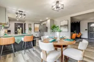 Near Lakes and Golfing Spacious Loganville Home! - Monroe