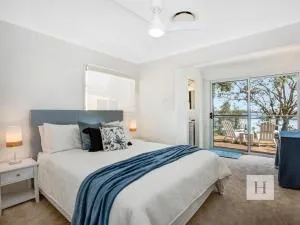 Niaroo Lakeside - Mannering Park