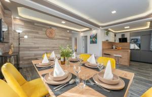 Beautiful Home In Banj With Wifi 